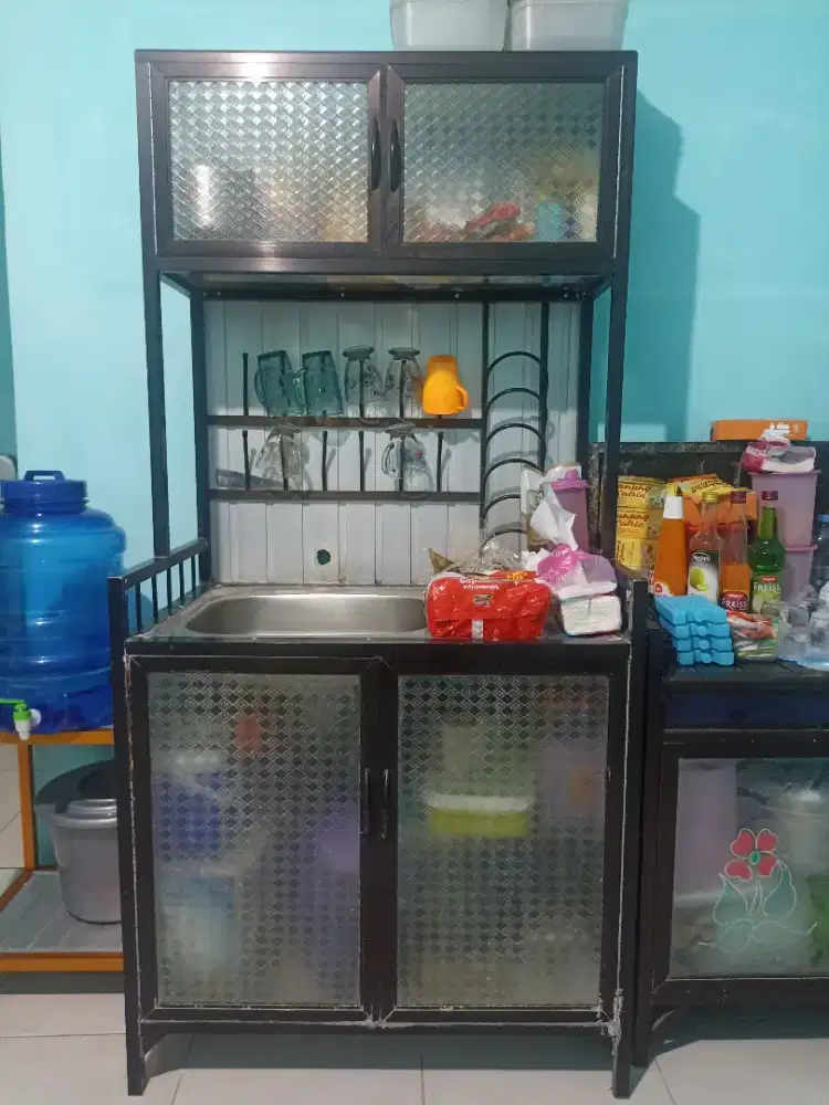 Dijual lemari ala-ala kitchen set 2 pintu