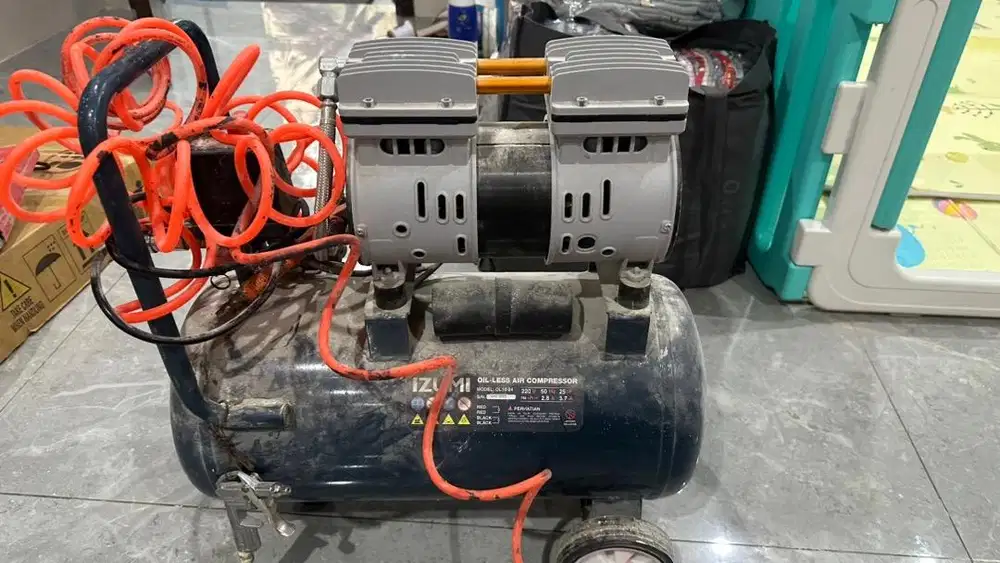 Izumi oil less air compressor