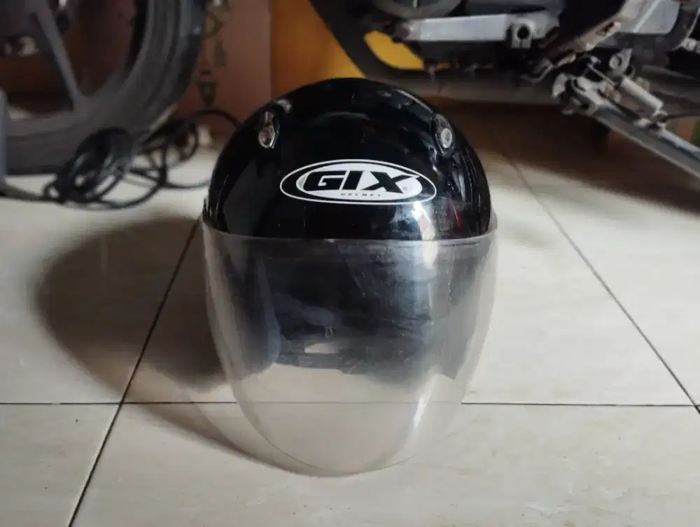 Helm mulus merk GIX