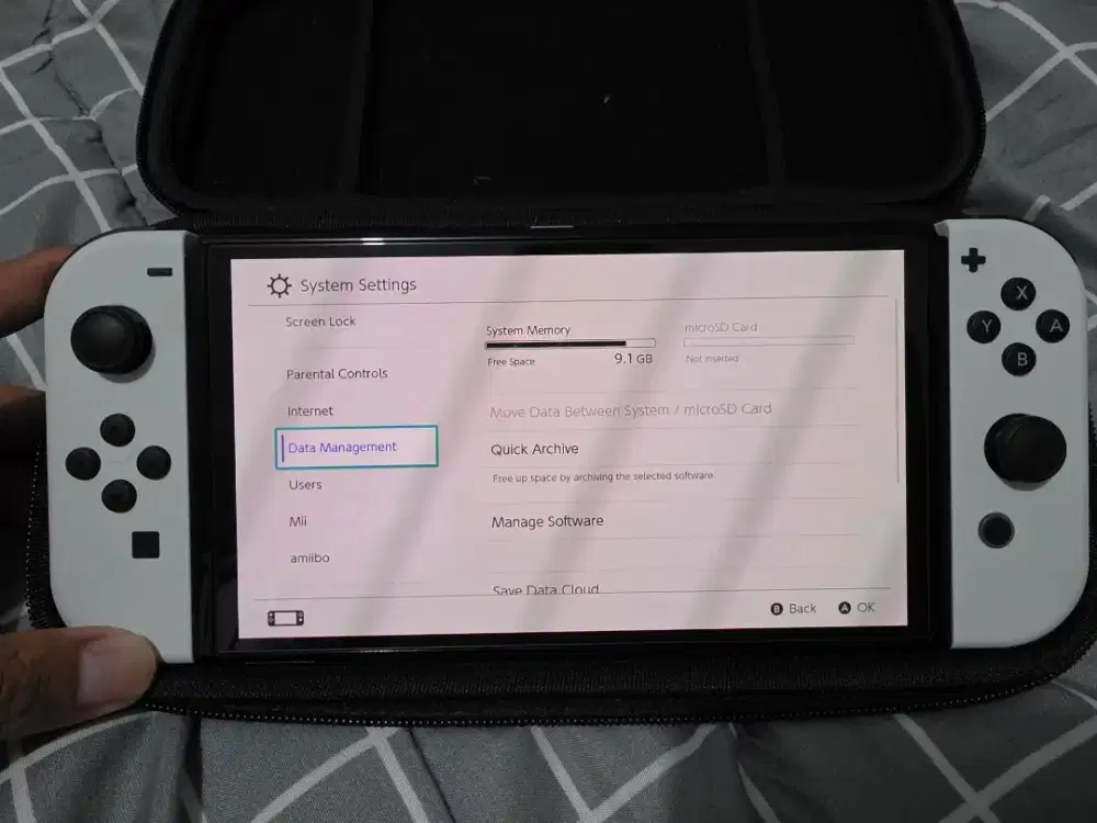 Nintendo Oled (warna putih)