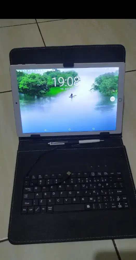 Di Jual Tablet PC pro 14 plus keyboard