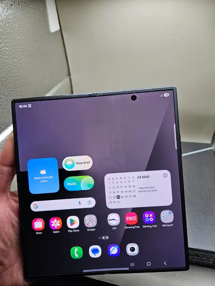 SAMSUNG Z FOLD 7 5G RAM 12/512GB ORIGINAL SEIN MULUS LIKE GARANSI ON
B