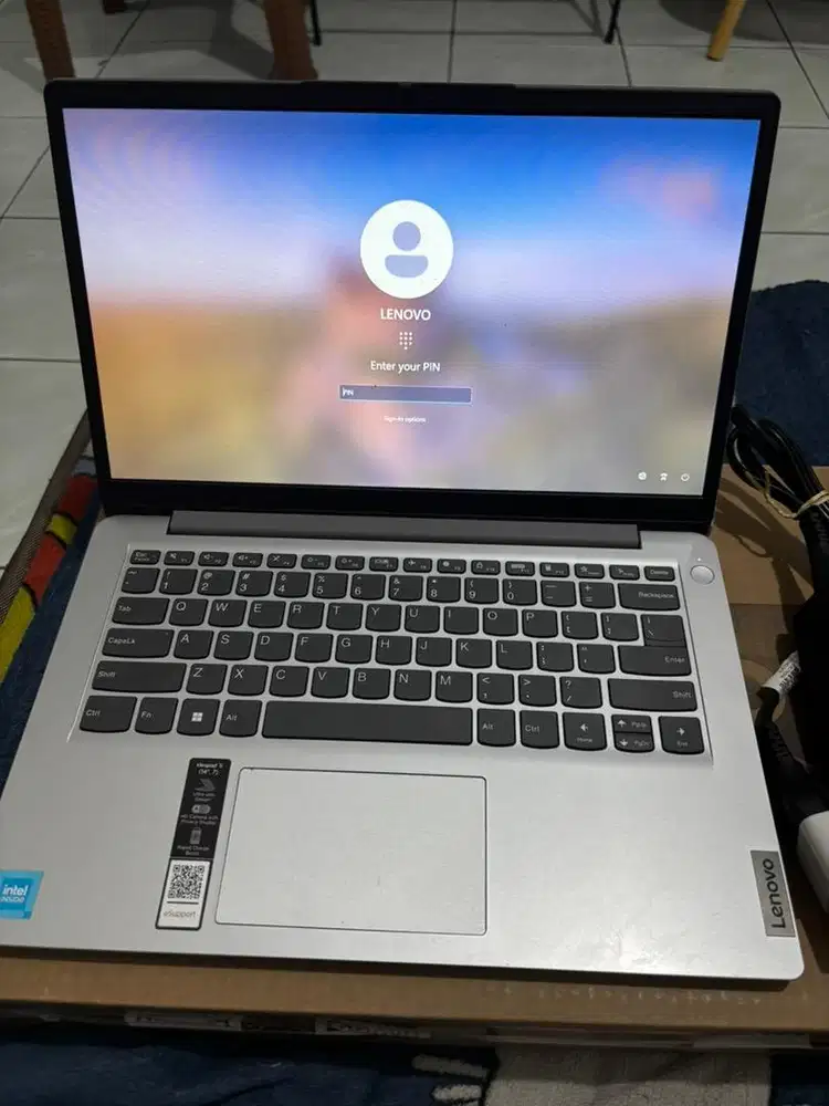 Laptop lenovo ideapad slim 1 intel N4500