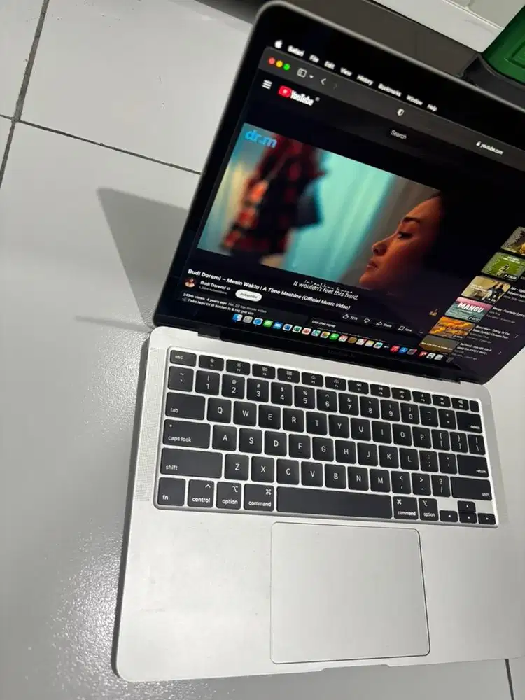 Macbook air 2020 8/128