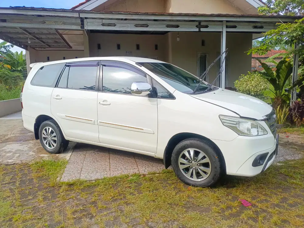 Toyota Kijang Innova 2015 Bensin