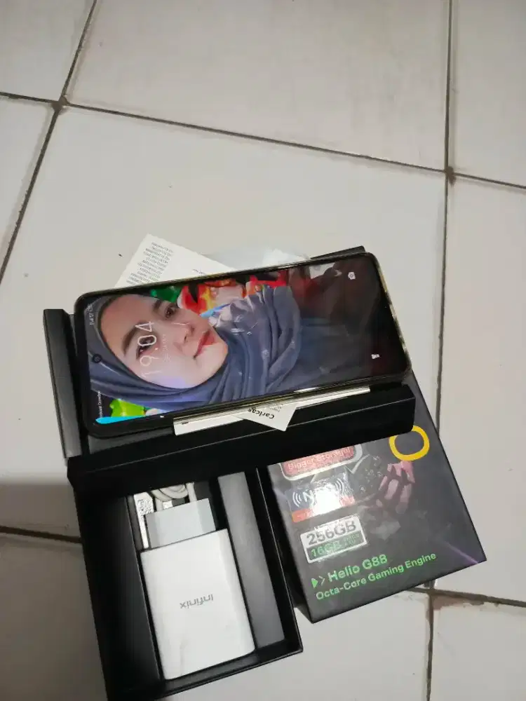 Infinix hot 30 16/256