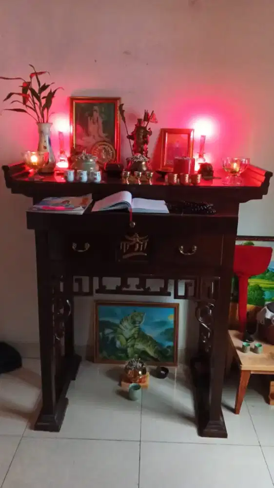 Meja Sembahyang Feng Shui / Meja Abu Altar Kuan Im & Dewa –Siap Pakai