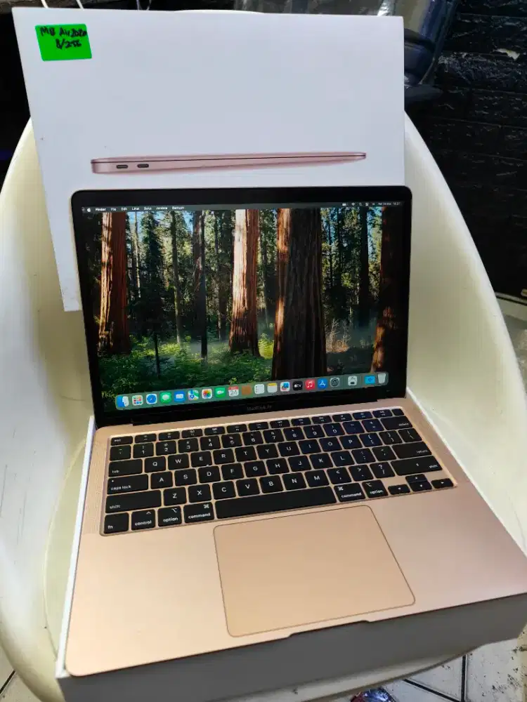 Macbook Air 2020 8/256gb