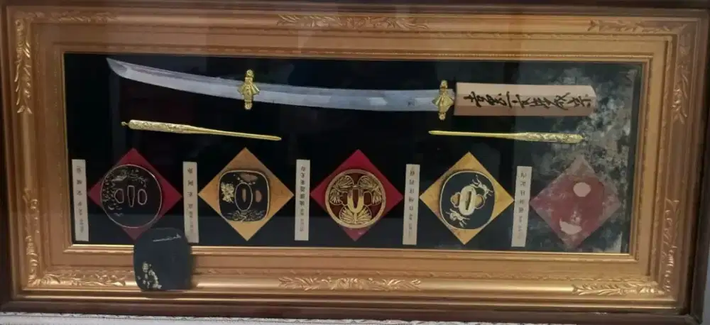 Pedang Katana edisi kolektor