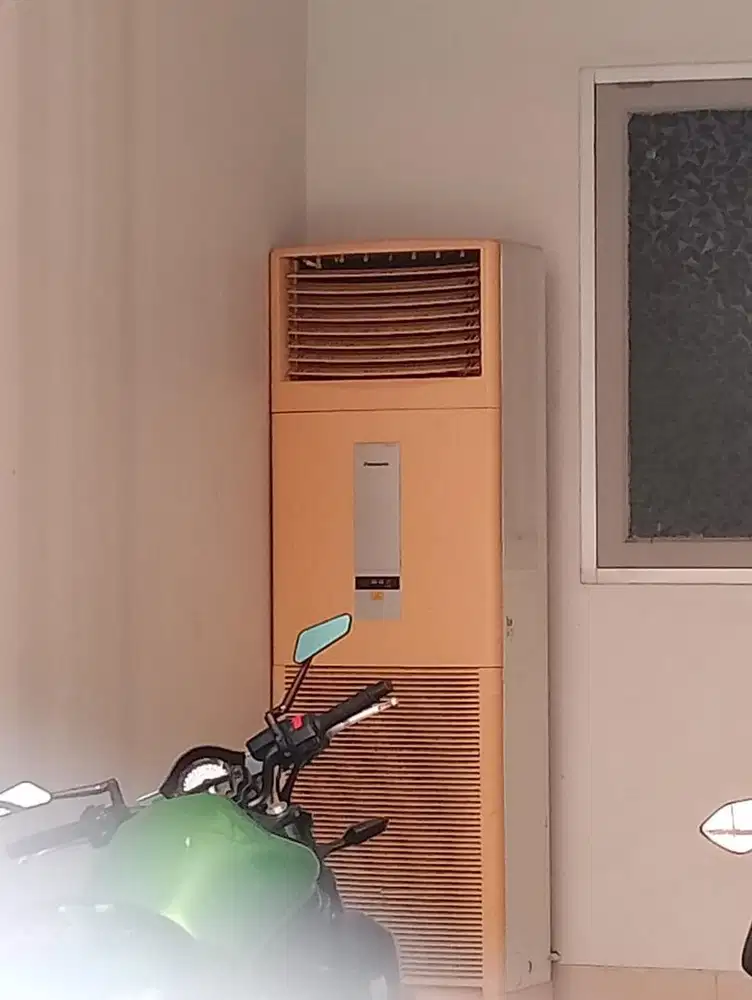 Standing AC Panasonic 5 PK