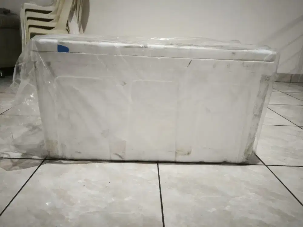 styrofoam / Sterofoam