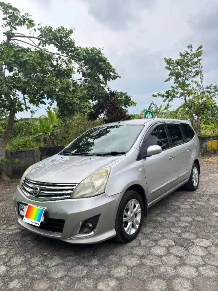Grand Livina 1.5 XV MT 2013 L10