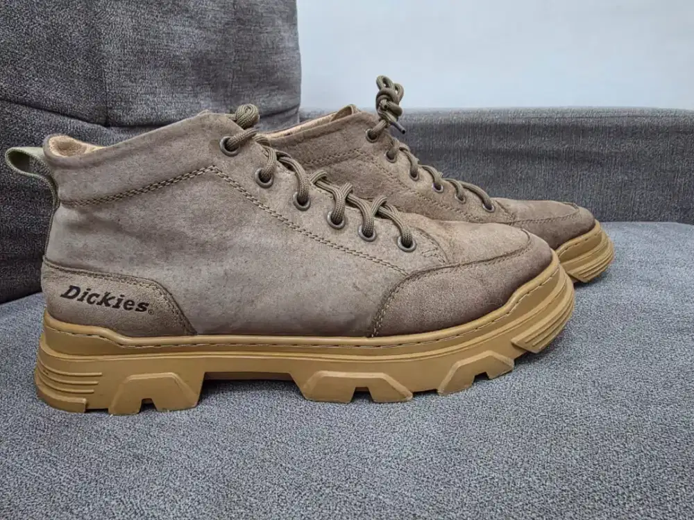 Dickies ankle leg that Martin boot man's coffee