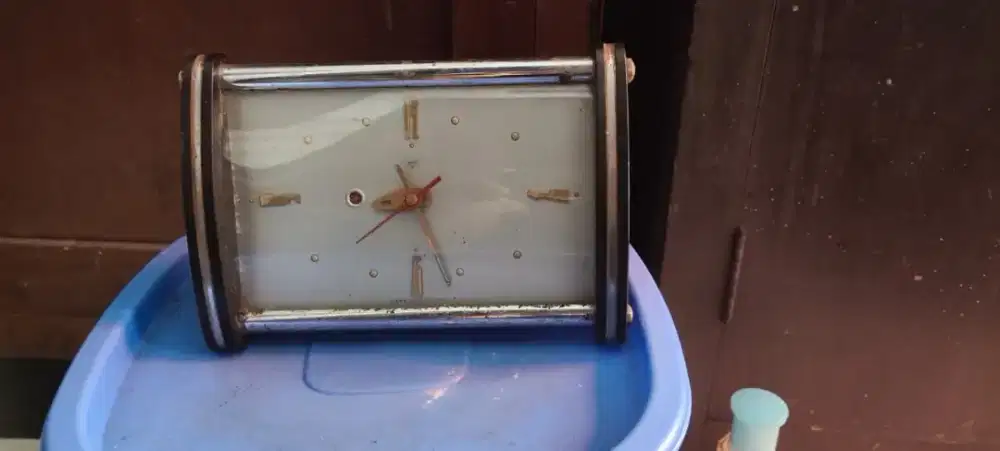 Murah Jam Weker ANTIK KUNO yg Berusia Lebih dari 50 Tahunan