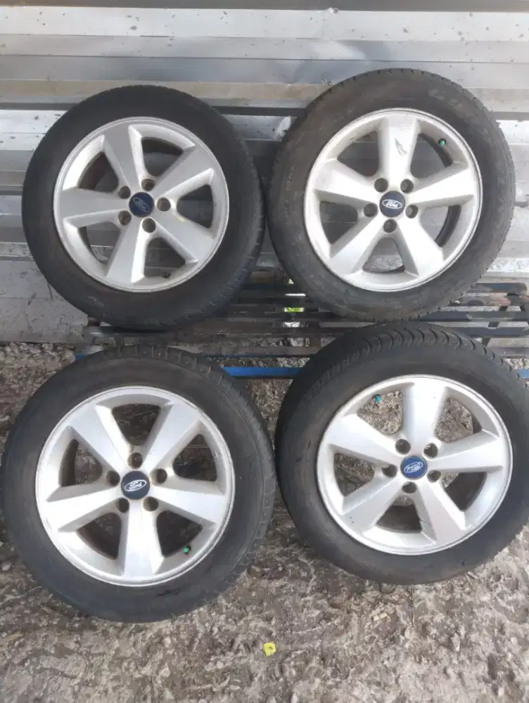 velg oem ford fokus. R 16