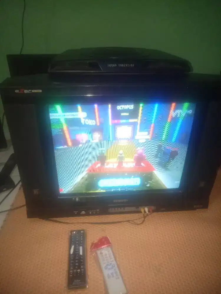 Tv tabung 21 inch sharp flat+stb normal siap tonton nego tipis