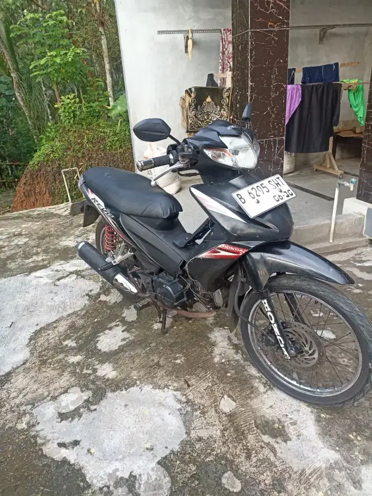 Honda Revo 110 Tahun 2010