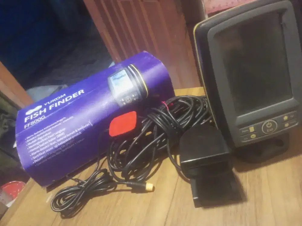 Fish finder Yukom FF800G