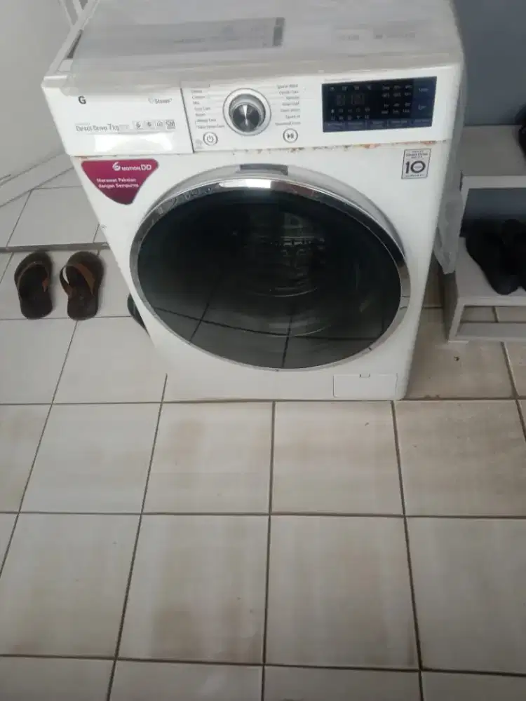 Mesin cuci merk LG