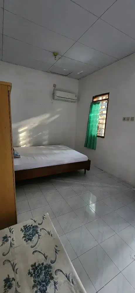 Kost Campur, Karyawan, Mahasiswa, Keluarga muda,