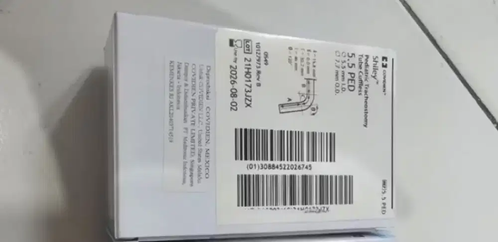 shiley pediatric tracheostomy tube 5,5 PED uncuff Canul Kanul trakeos