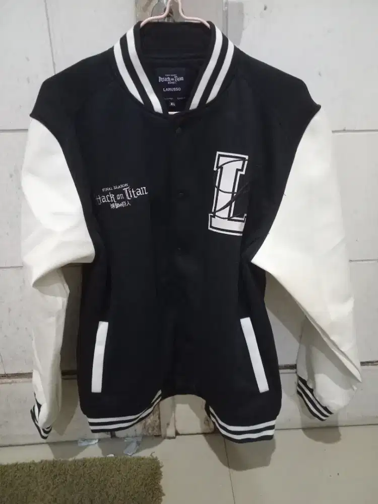 Jaket varsity Final season Attack on titan