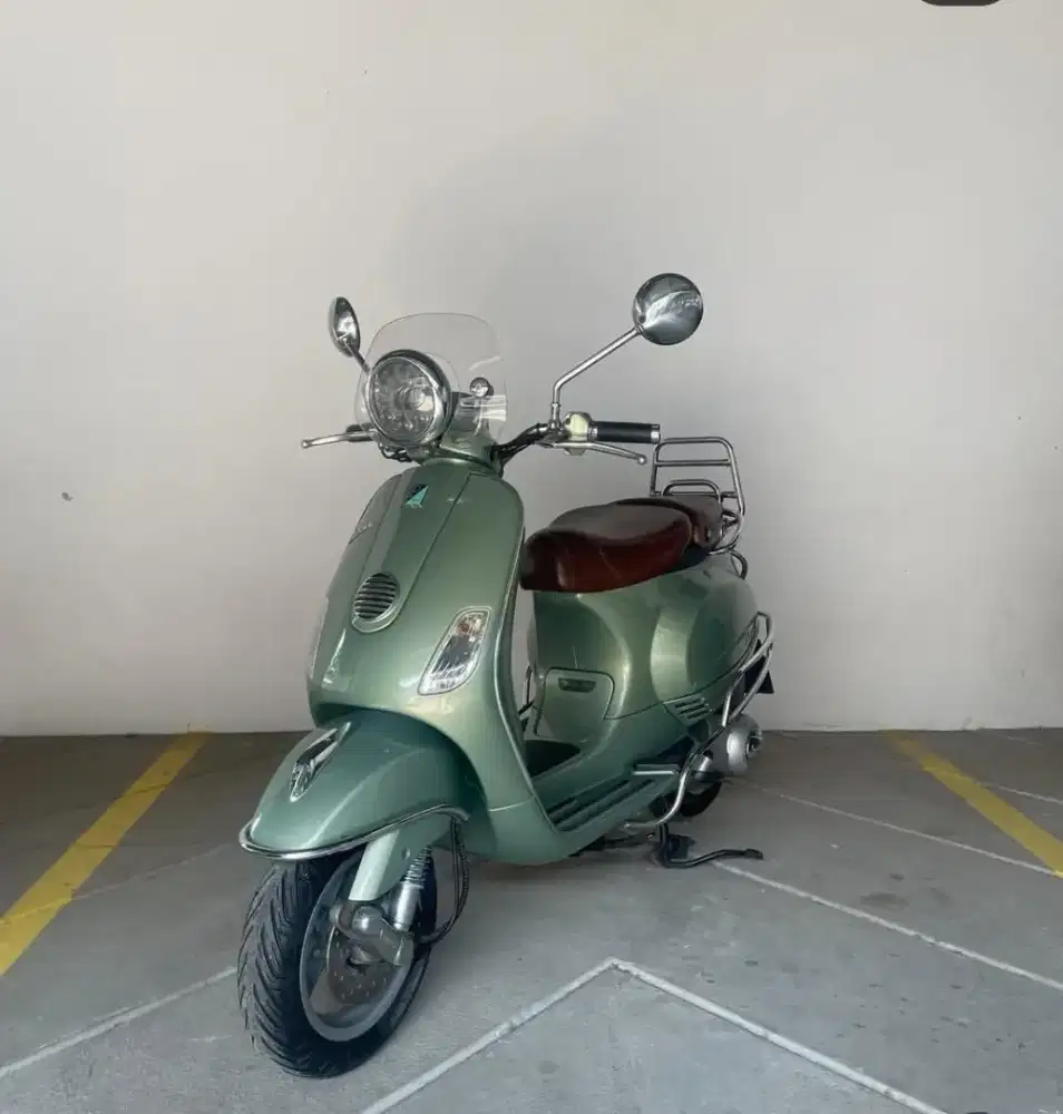 Jual LXV 125ie Italy 2011 - Rare unit