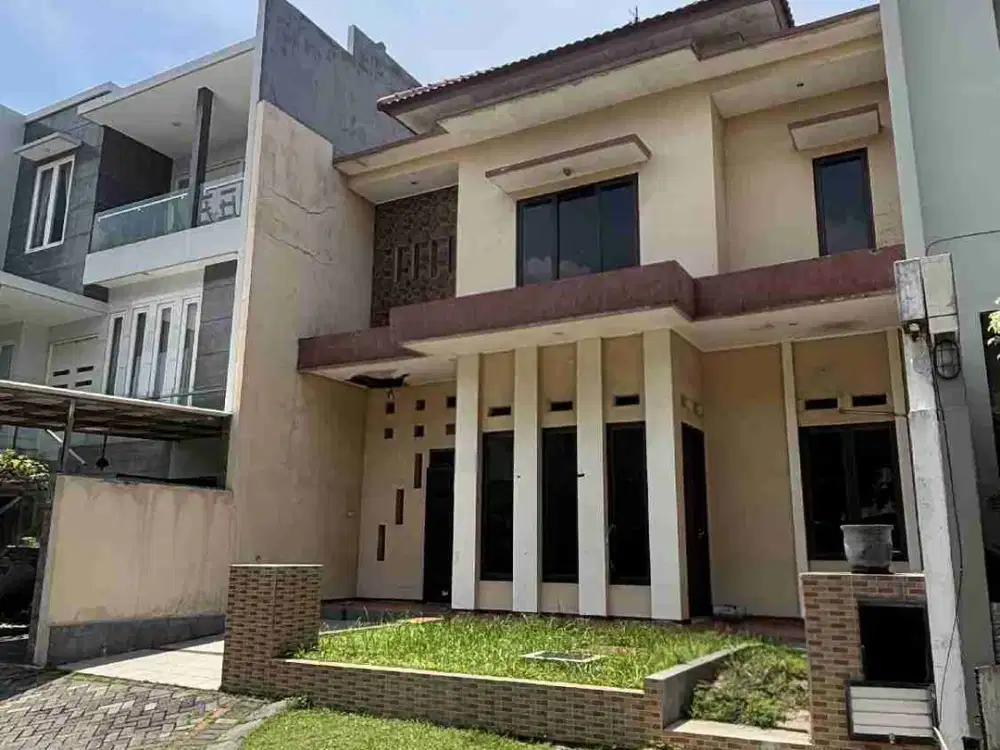 Dijual Cepat dan Murah Rumah Kertajaya Indah Regency Hitung Tanah saja dan masih Nego keras sampai deal Row Jalan 3 Mobil