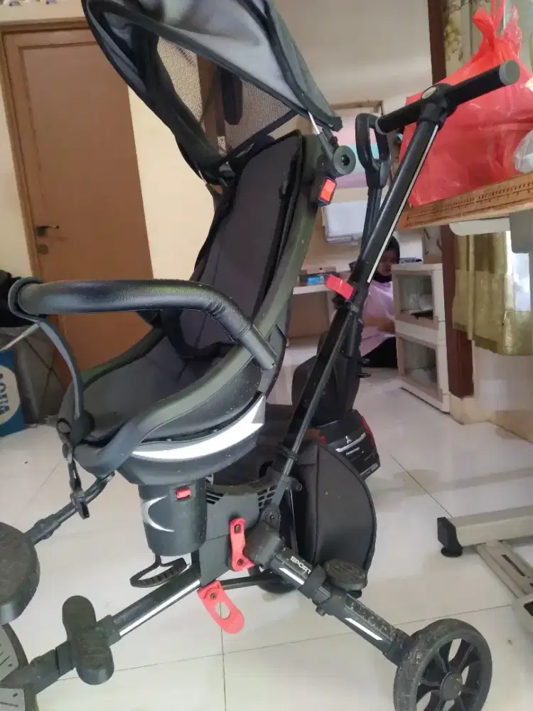 Stroller bayi duduk