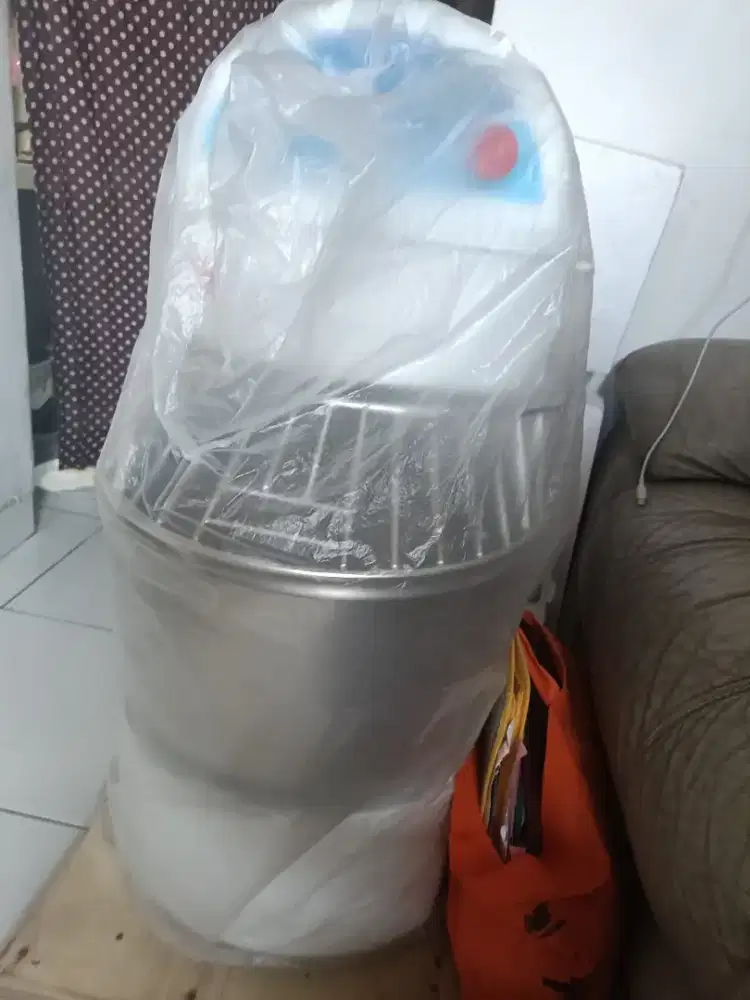 Dijual Mesin Spiral mixer Merek GETRA DH 20 A,masih baru.