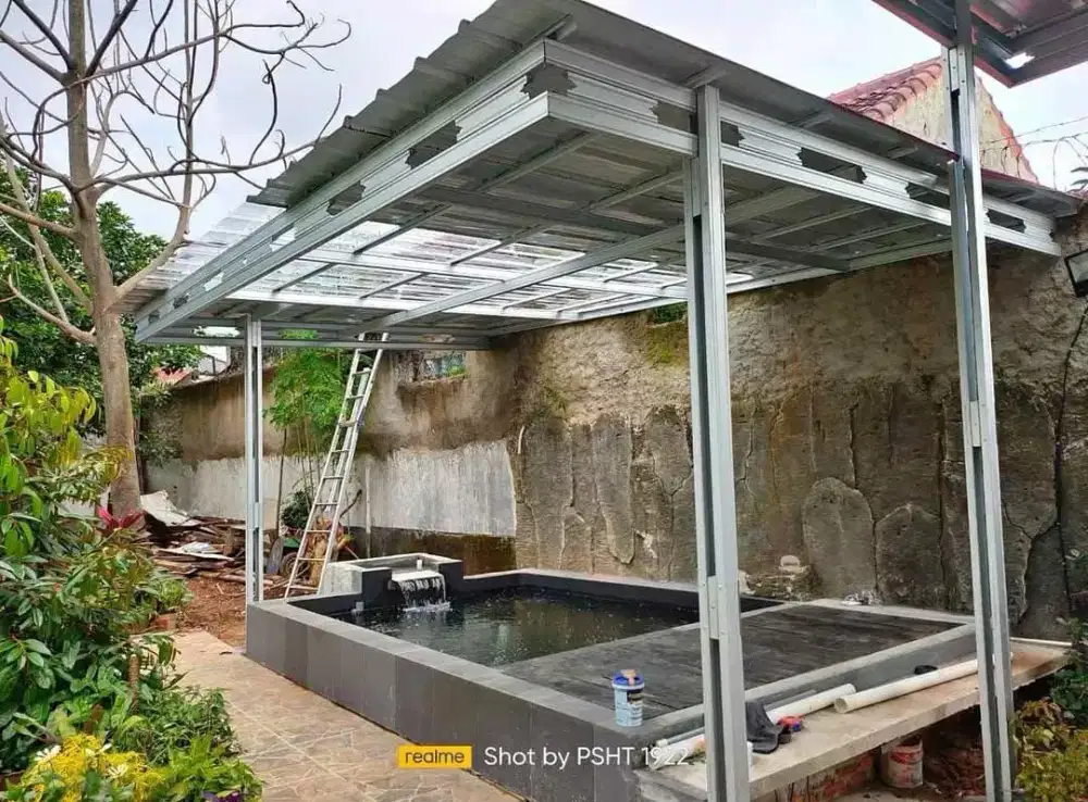 Aplikator kontruksi atap rumah dan kanoi teras baja ringan