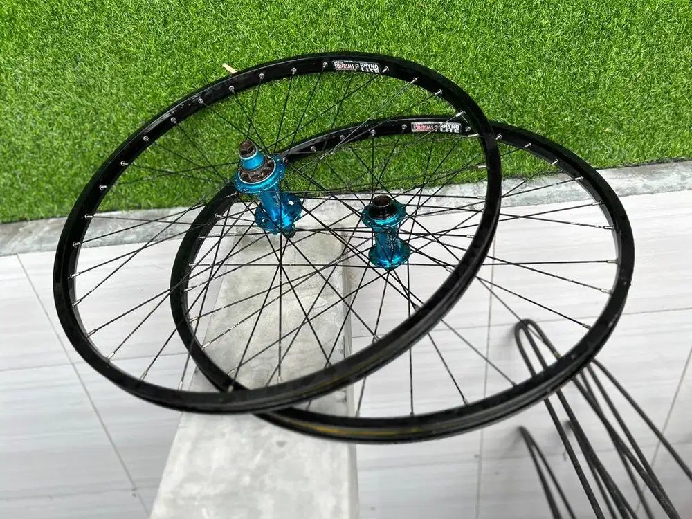 wheelset sepeda mtb dirtjump dj dartmoor revold