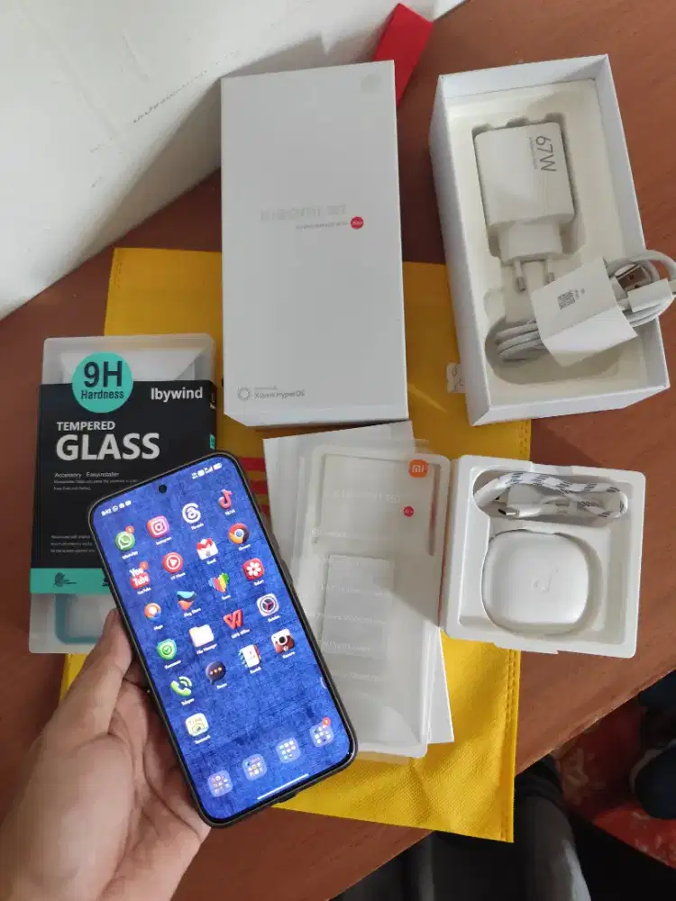 Xiaomi 15T RAM 12/512GB Fullset Istimewa