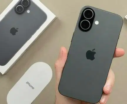 Jual iphone 17 basic 256 garansi ibox pemakaian maret 2026