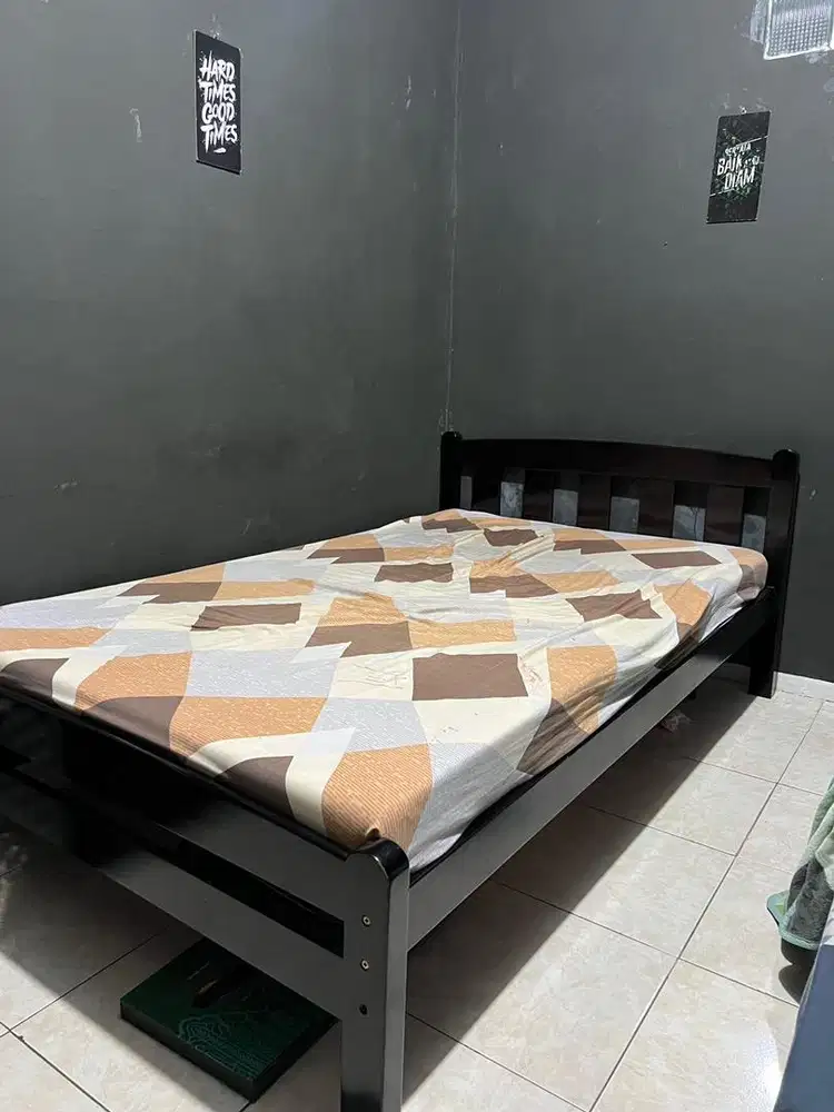 dipan / ranjang tidur 120x200 plus kasur
