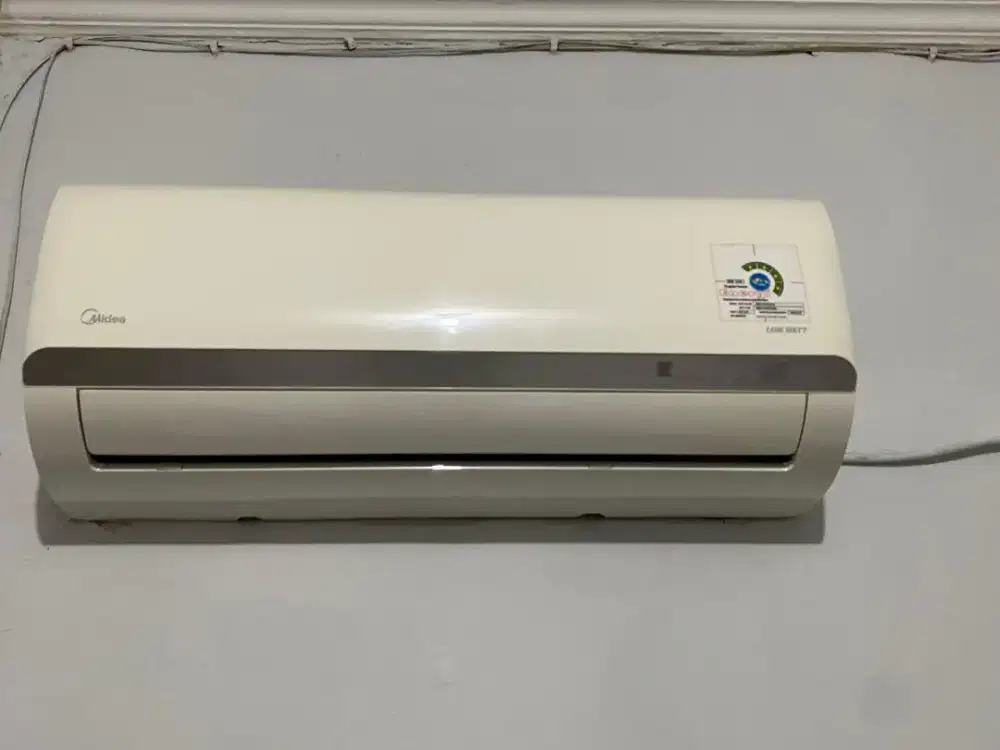 AC Midea 1/2 PK