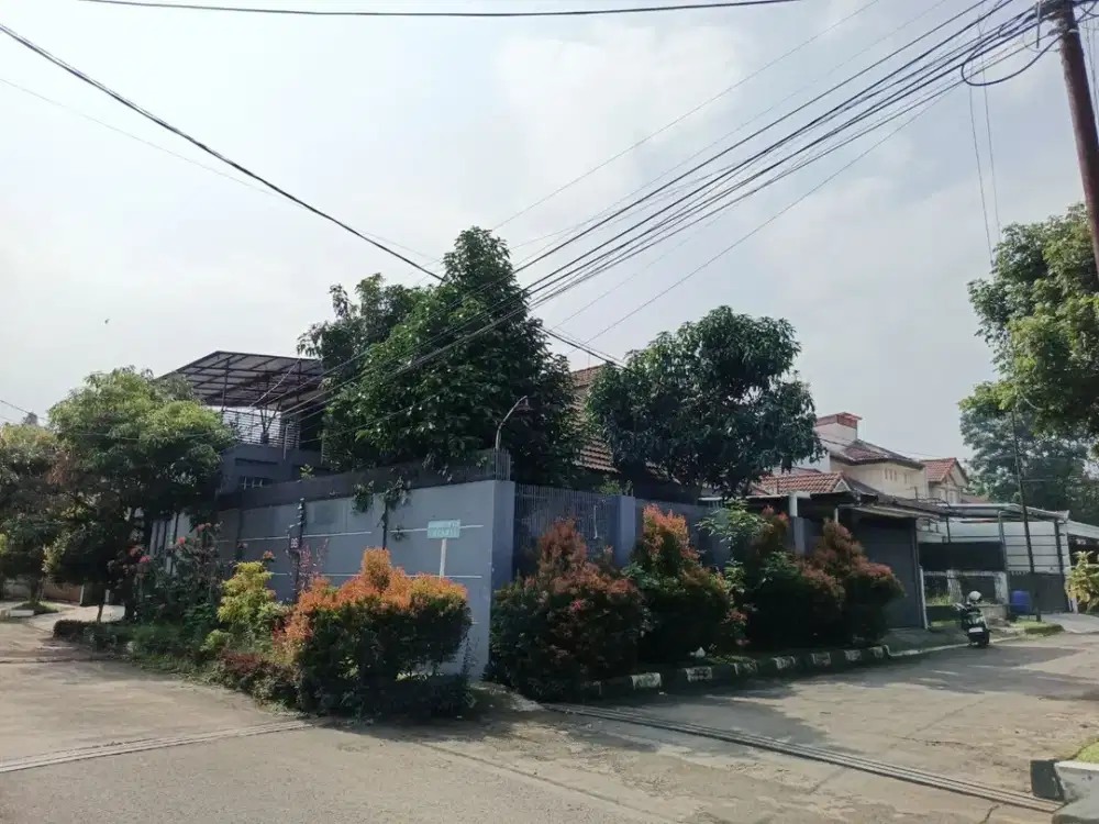 Rumah Hoek di Tanjungsari Asri Antapani dekat Arcamanik Bandung jalan lebar