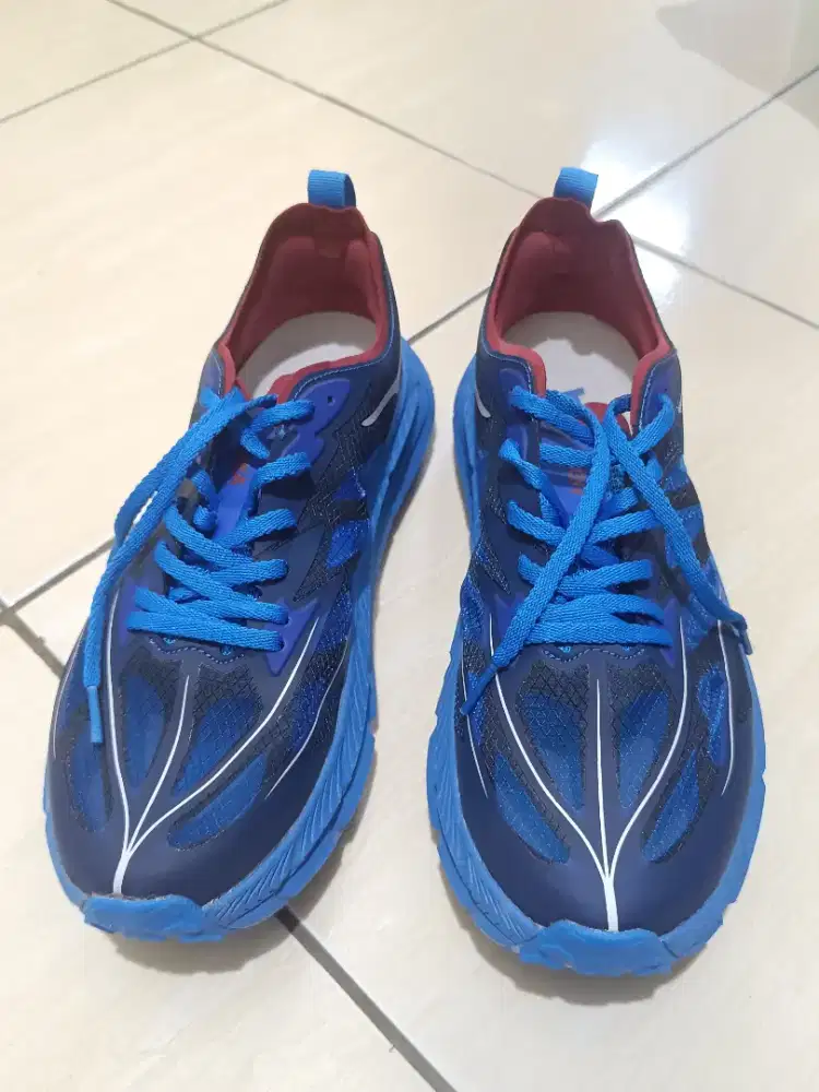 Sepatu Running HOKA