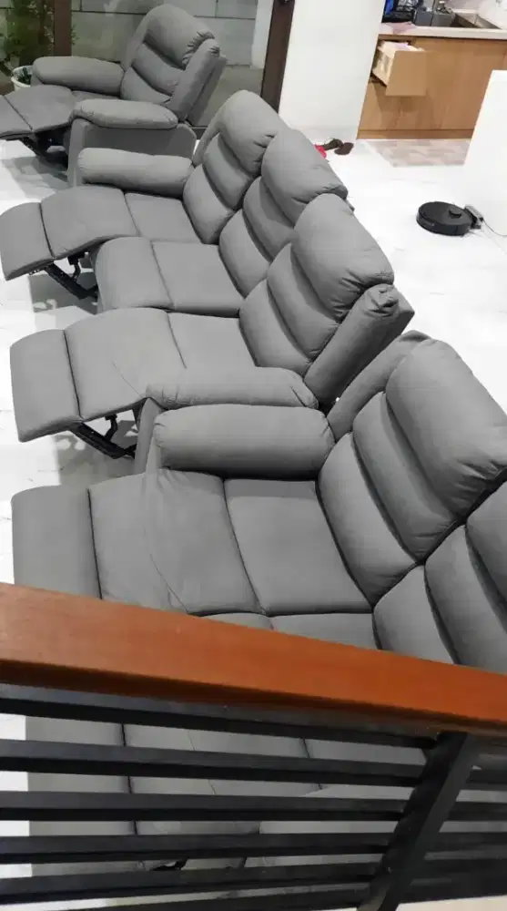 Preloved Sofa Recliner
2 + 3 + 1 Seater