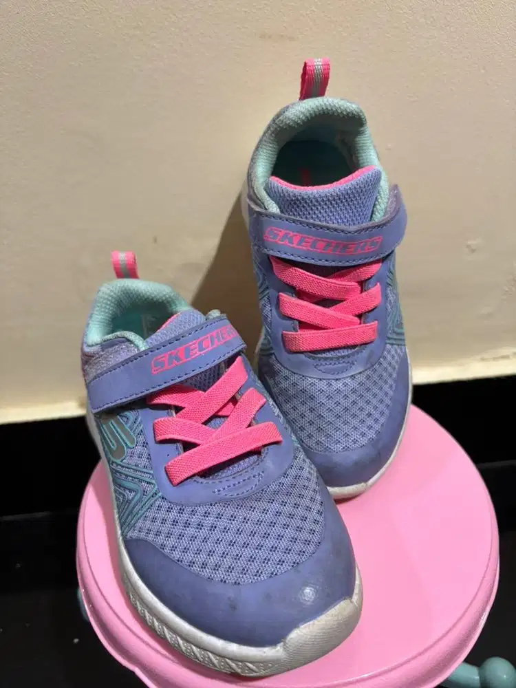 Sepatu skechers original size 26