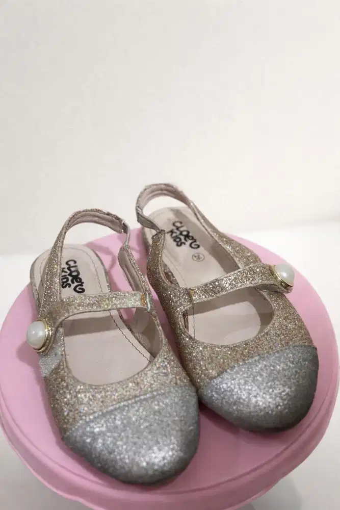 Flat shoes gold anak size 26