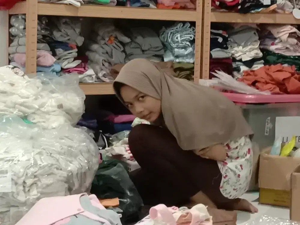 Loker art momong serumah berdua