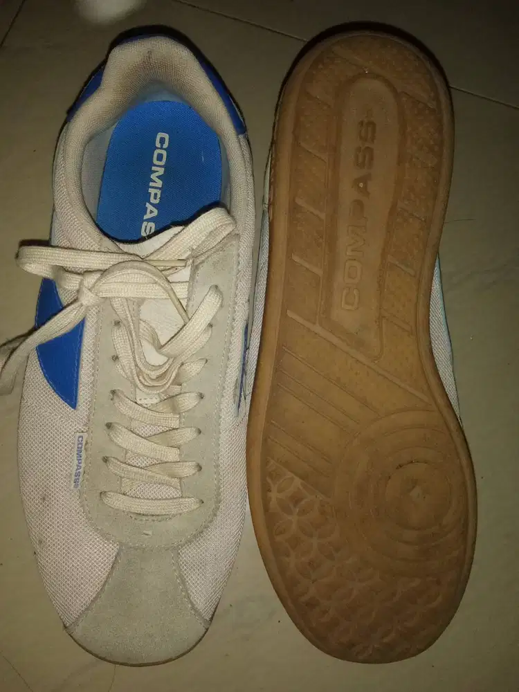 Sepatu Compass Tribune size 42