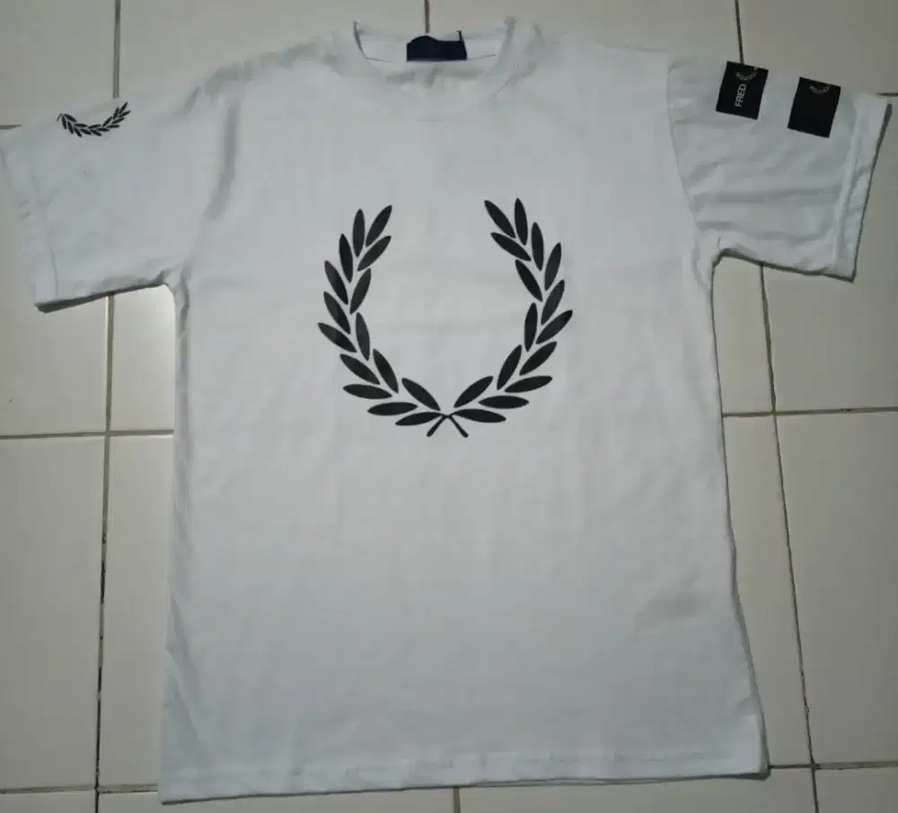 KAOS/TSHIRT BRAND PRIA & WANITA.