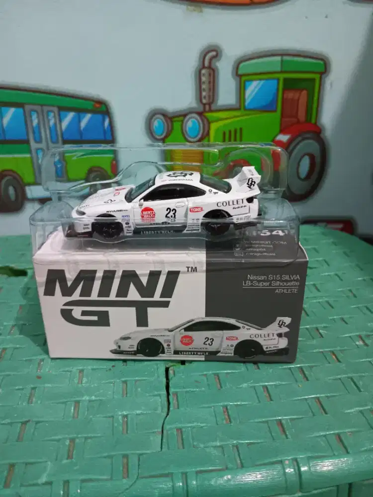 Mini gt nissan silvia s15