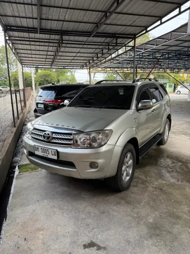 FORTUNER G AUTOMATIC DIESEL 4X2 2009
