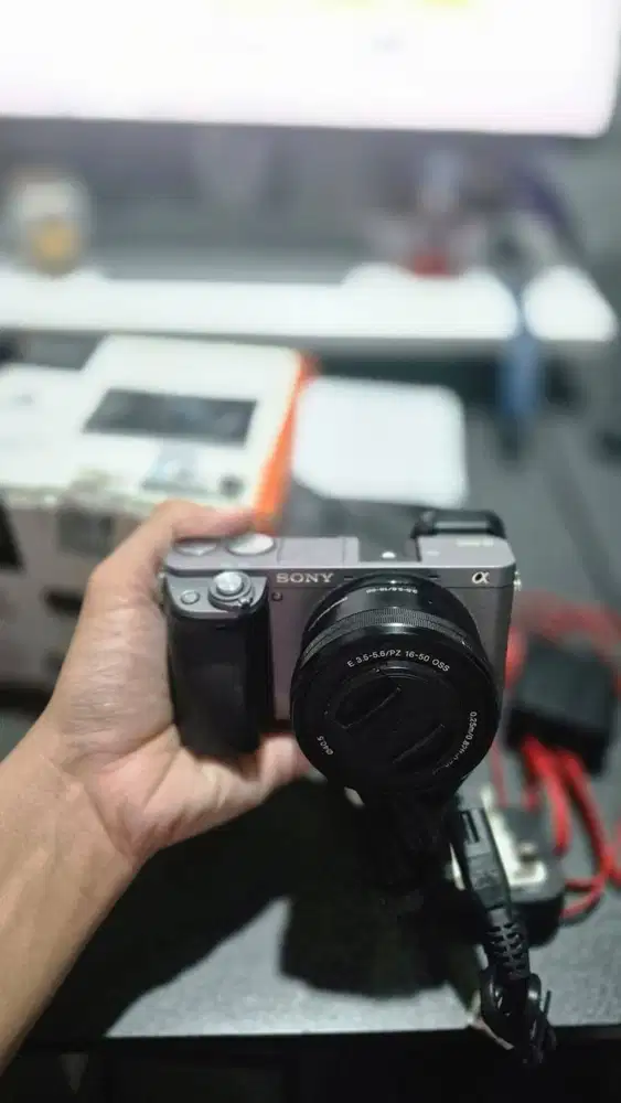Sony A6000 Fullset Dus + Bonus Tas Sirui + Baterai Extra