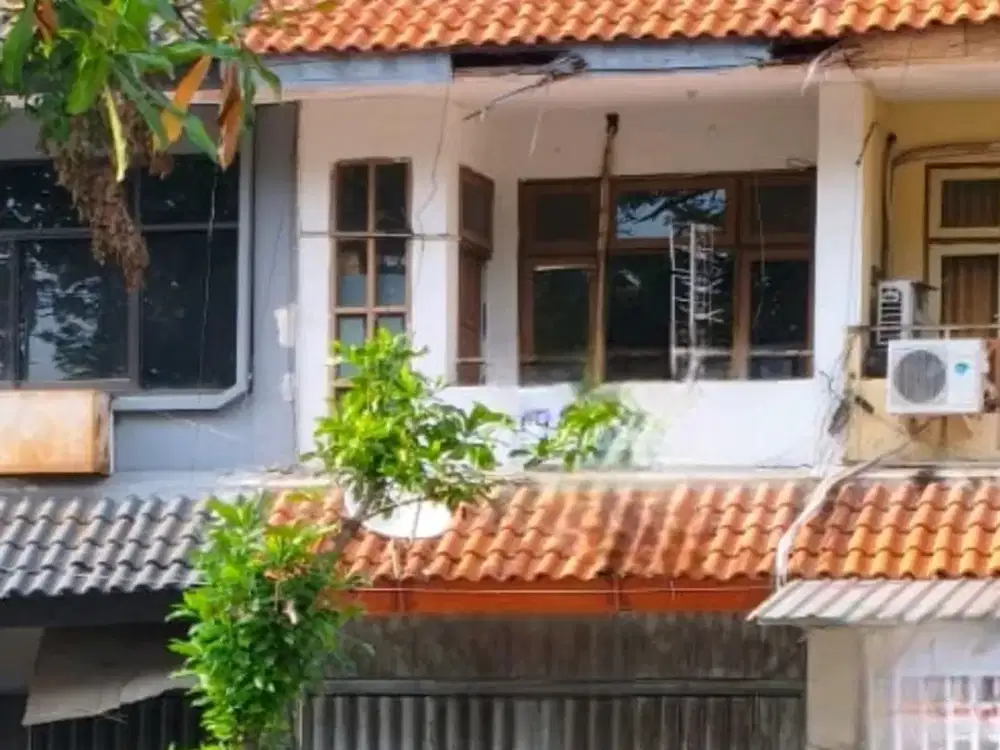 RUKO 3.5LT GAYUNG KEBONSARI DEKAT BULOG