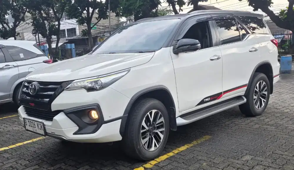 FORTUNER VRZ TRD SOLAR 2018