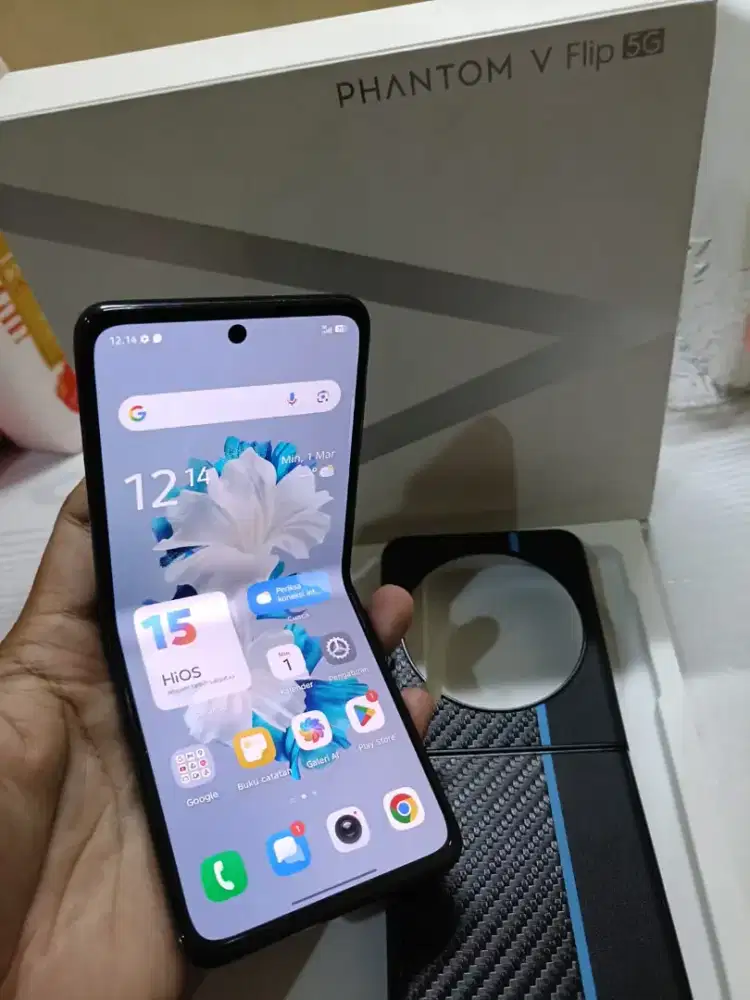 Tecno phantom V flip 5G